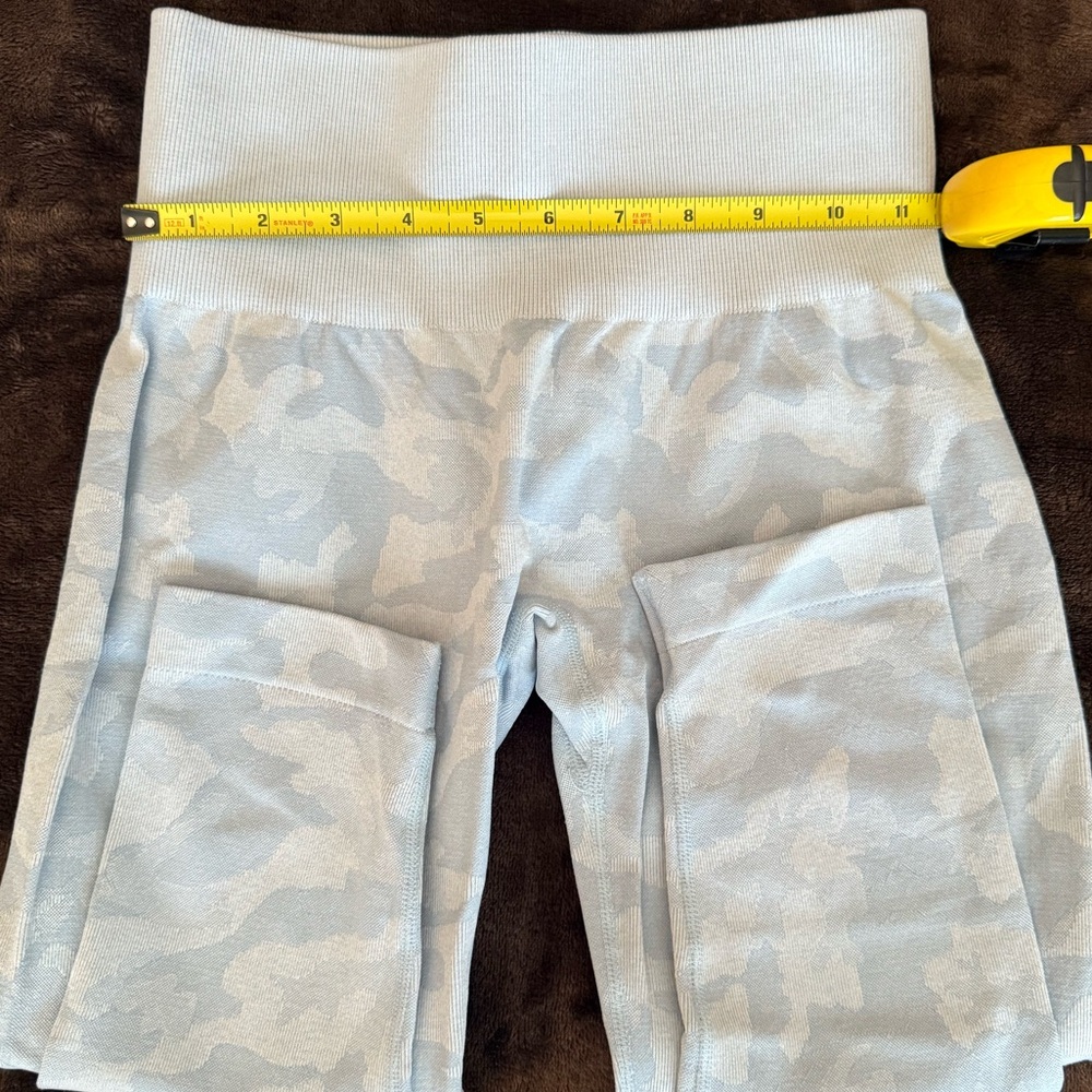 NVGTN Icy Blue Camo Seamless Leggings - Picture 5 of 8